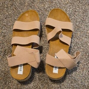 Steve Madden Women's Beige Strap Sandals